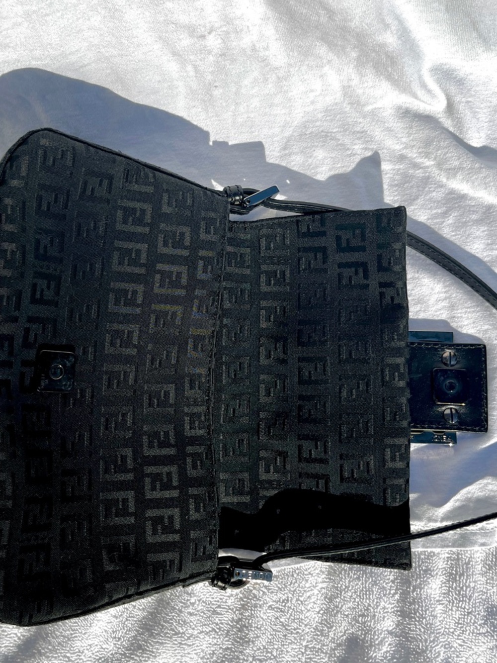 Authentic Vintage Black Fendi Baguette - Picture 8 of 16